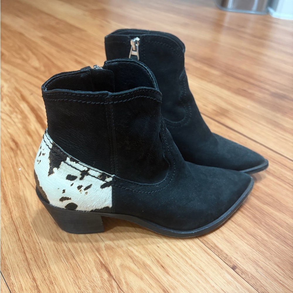 Dolce Vita Stylish black suede Women's Ankle Boots with cow print heels